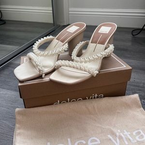 NOEL HEELS VANILLA PEARLS